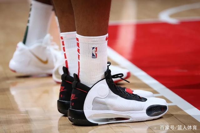 沙特超-C罗破门本泽马建功 利雅得胜利1-2负